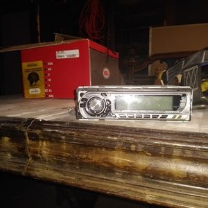 Alpine CD player with RCA and remote hook-up